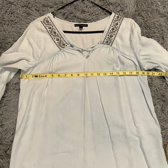 SIGNATURE STUDIO Boho Peasant Top Women's Medium Relaxed Fit Coastal Bell Sleeve - Picture 6 of 7